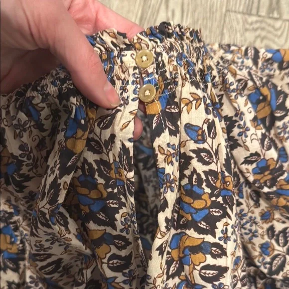 Brown and White Ruffled Puff Sleeve Blouse - Picture 4 of 4